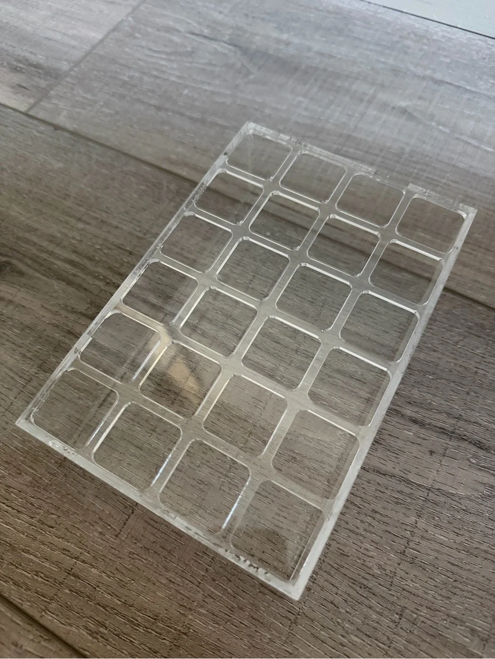 Acrylic lipstick storage and display tray